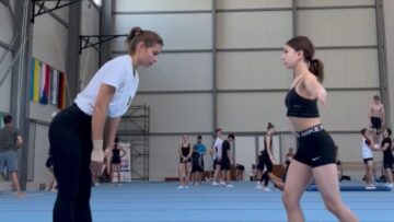 Gravity-Gets-the-Last-Laugh-Duo-Workout-Fails-Hilariously.jpg