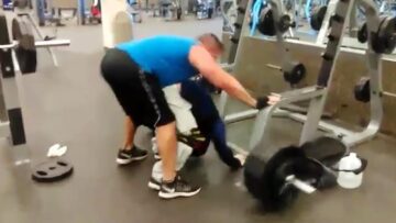 Gravity-Wins-Again-425lb-Squat-Goes-Hilariously-Wrong-Try.jpg