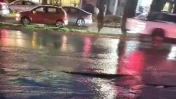 Jeep-vs-Pothole-A-Rainy-Day-Fail-that-Will-Leave.jpg