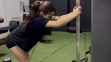 Leg-Day-Gone-Wrong-Pulley-Tangle-Takes-Fitness-to-a.jpg