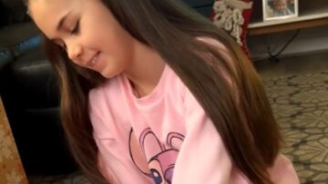 Adorable-girls-joyful-reaction-to-receiving-Misslibo-gift-Cute.jpg