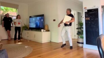 After-7-Months-Apart-Daughters-Touching-Surprise-Leaves-Parents-Overjoyed.jpg