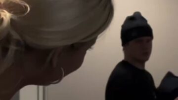 Expectant-Moms-Touching-Baby-Reveal-Leaves-Boyfriend-Speechless-Heartwarming.jpg