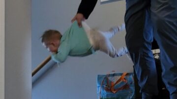 Fathers-Swift-Rescue-Heartwarming-Moment-as-Little-Girl-Almost-Falls.jpg