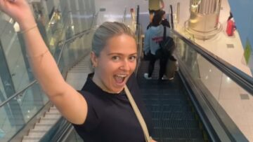 Home-for-the-Holidays-Daughters-Hilarious-Christmas-Surprise-for-Her.jpg