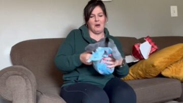 Joyful-Mothers-Hilarious-Reaction-to-Sons-Pregnancy-News-Heartsome.jpg