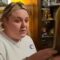 Little Girl’s Christmas Surprise Unveils Sisterly Joy in a Pink Box | Heartwarming