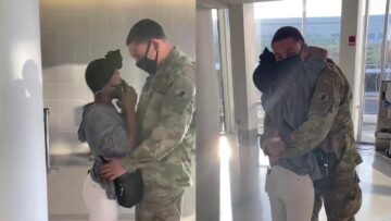 Love-Takes-Flight-Military-Boyfriend-Proposes-at-Airport-Upon-Return.jpg