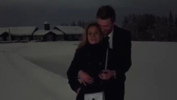 Man-Welcomes-2024-by-Proposing-to-His-One-True-Love—A.jpg