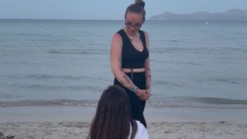 Sunset-Dreams-A-Beachside-Photoshoot-Leads-to-an-Unforgettable-Proposal.jpg