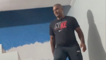 Watch-This-Guys-Epic-Staircase-Faceplant-During-Mic-Test.jpg