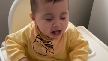 Adorable-babys-sour-lemon-tasting-experiment-goes-wrong-Super-Cute.jpg
