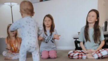 Baby-chooses-favorite-sister-while-taking-first-steps-Adorable.jpg