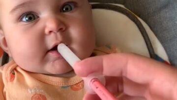 Babys-adorable-reaction-to-toothache-medicine-Super-Cute.jpg