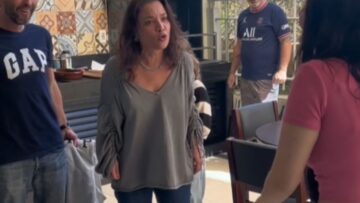 Emotional-Reunion-A-Womans-Joyful-Return-Home-After-4-Years.jpg