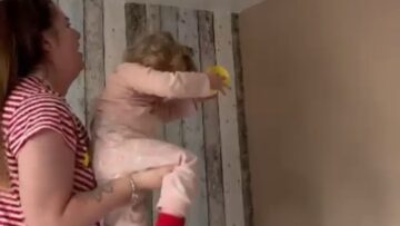 Fearless-Girl-vs-Eight-Legged-Intruder-Super-Cute.jpg