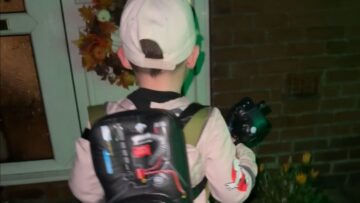 Grandmas-Spooky-Surprise-Turns-Trick-or-Treating-into-a-Hilarious-Haunt.jpg