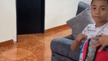 Heartwarming-surprise-reunion-with-aunt-leaves-adorable-boy-in-tears.jpg