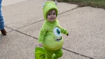 Little-Monster-Steals-the-Show-This-Halloween-in-Adorable-Mike.jpg