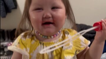 Little-girl-captivates-with-bubble-blower-Adorable.jpg