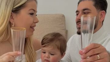 Joyful-Gender-Reveal-A-Sweet-Surprise-for-Thrilled-Parents-to-Be.jpg