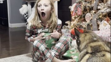 Joyful-Surprises-Girls-Heartwarming-Reactions-to-Each-Christmas-Gift.jpg