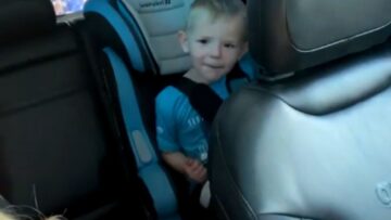 Toddlers-First-Car-Wash-Adventure-Priceless-Reaction-Captured.jpg