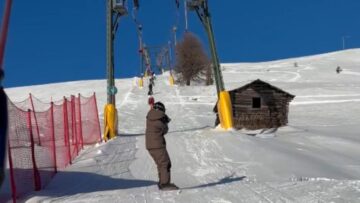 Hilarious-Snowboard-T-bar-Fail-Caught-on-Camera-Adorable.jpg