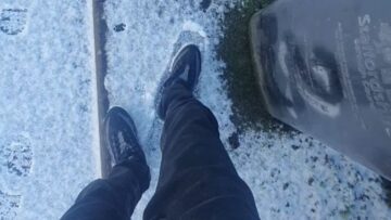 Ice-Capades-Gone-Wrong-Watch-This-Hilarious-Slip-Thatll-Leave.jpg