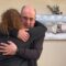 Joyful Christmas Reunion: Woman’s Surprise Homecoming Melts Hearts | Heartwarming