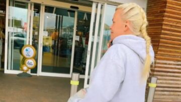 Epic-Shopping-Cart-Slip-When-Laughter-Meets-Disaster-Try.jpg