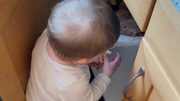 Little-Kids-Hilarious-Sneak-Peek-Tasting-Onion-Scraps-from-the.jpg